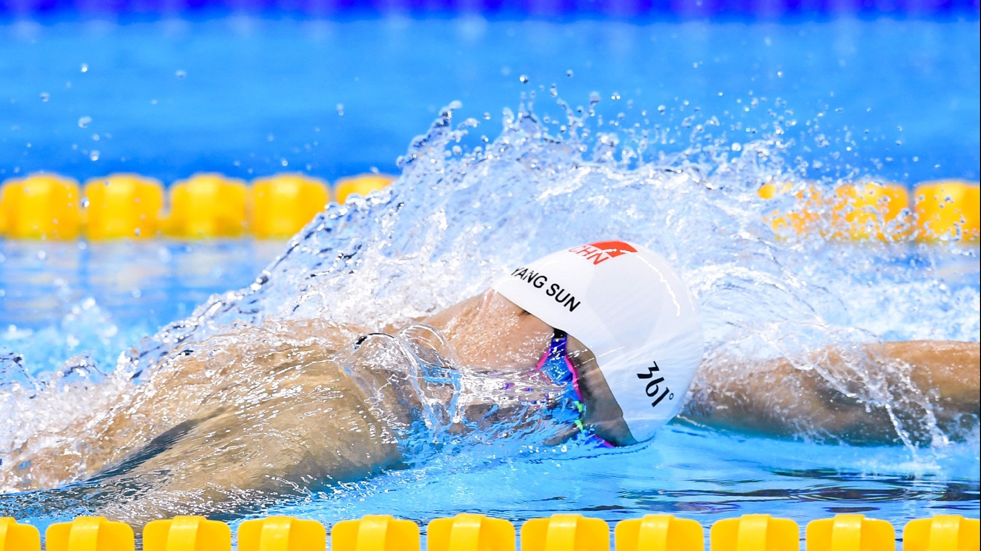 米兰体育APP下载-运动装备市场需求分析报告，运动用品行业分析